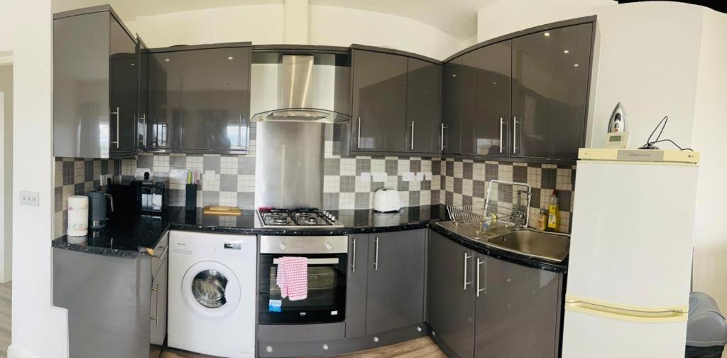 Entire New Flat With View To River Yare, H7 Great Yarmouth Exterior foto